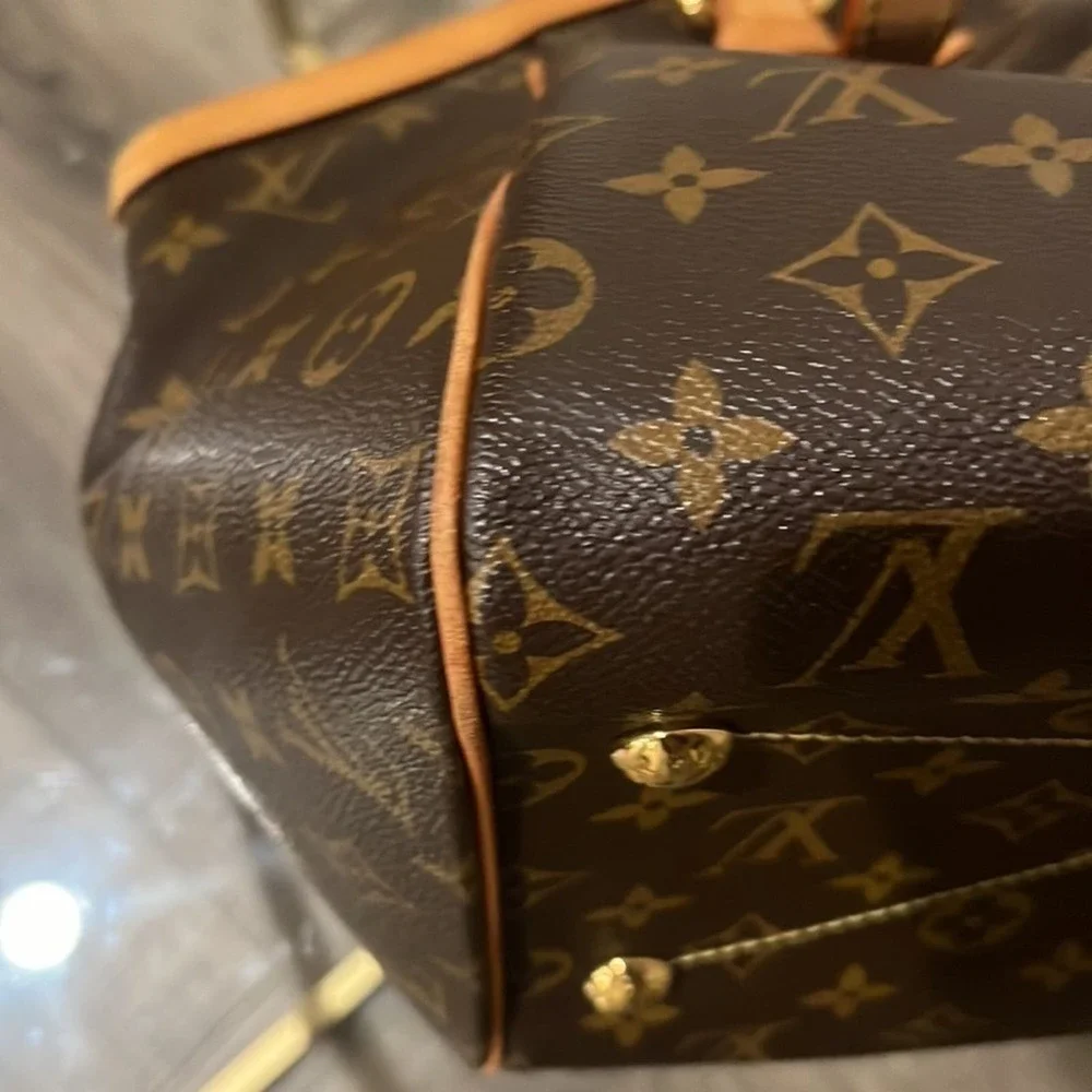 LOUIS VUITTON Beautiful  Chic Vintage Monogram Tivoli GM Bag Authentic